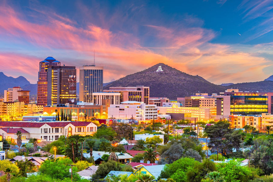 Glitz, Gems, and Granite: A Newbie's Guide to the Tucson Gem Show - KREATEUR Miami crystal education article