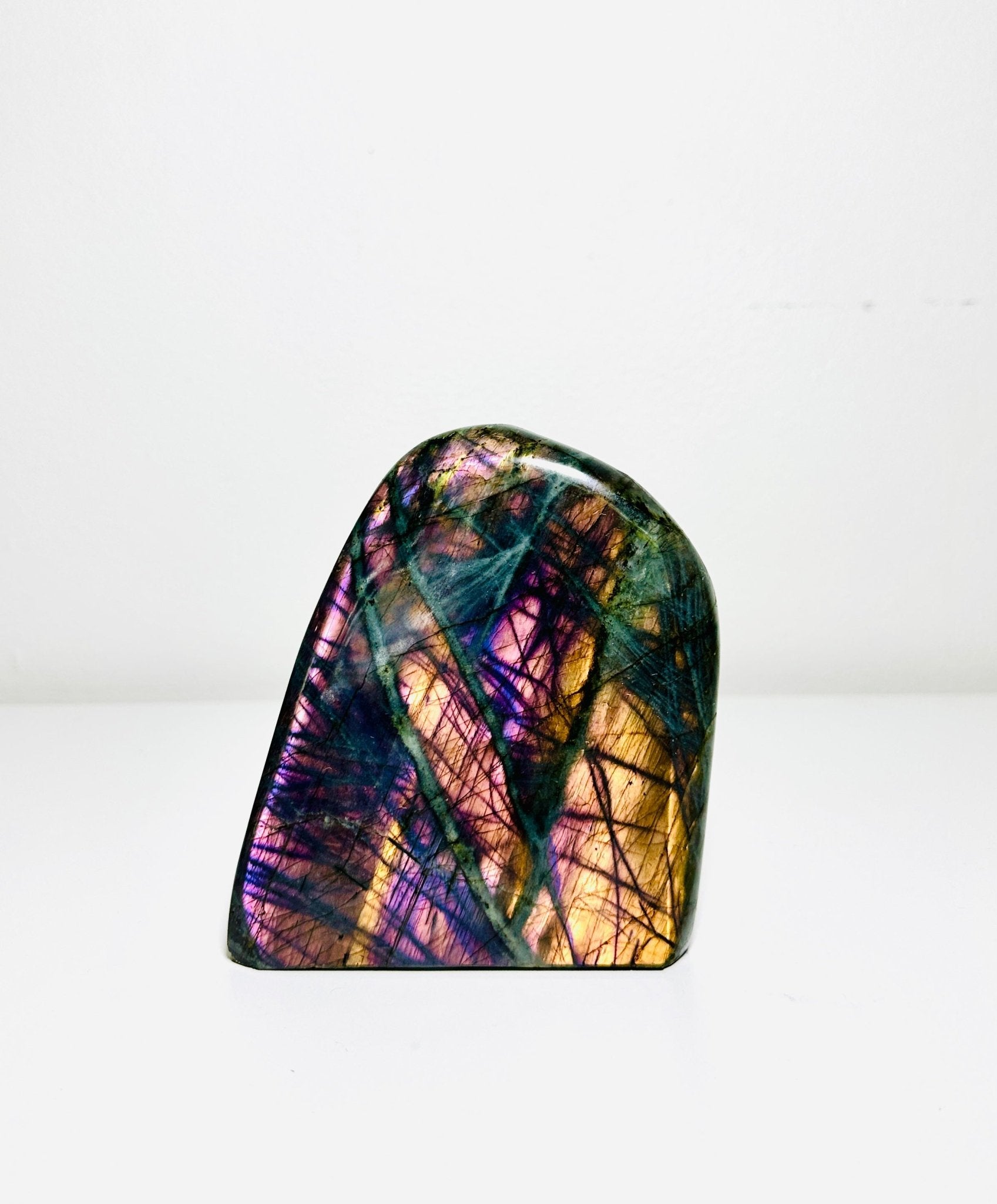 Labradorite: The Mystical Stone of Transformation and Magic - KREATEUR Miami crystal education guide