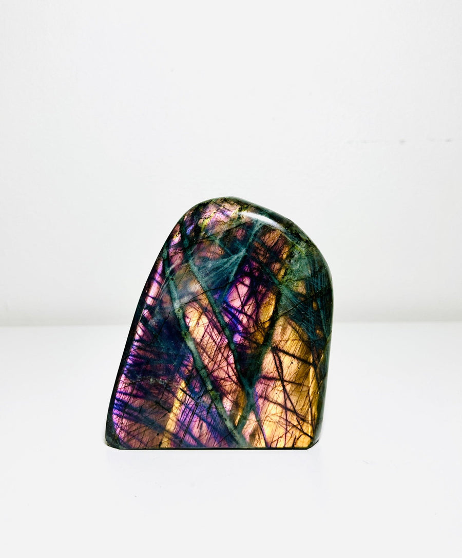 Labradorite: The Mystical Stone of Transformation and Magic - KREATEUR Miami crystal education article