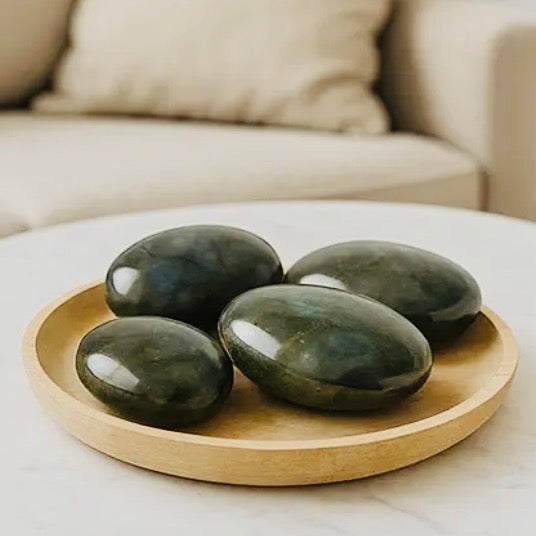 Lot de 2,2 kg de pierres de palmier en labradorite – Pierres polies sélectionnées à la main (pas de choix possible)