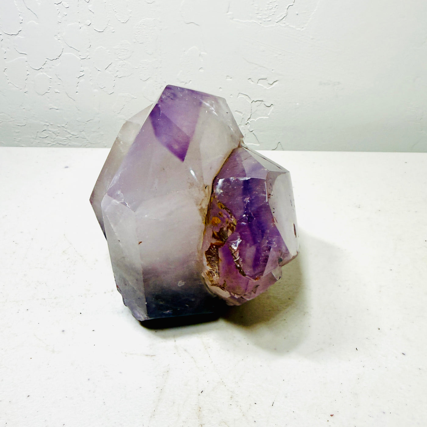 Améthyste compacte non chauffée, forme libre – Violet bicolore | 1,36 kg