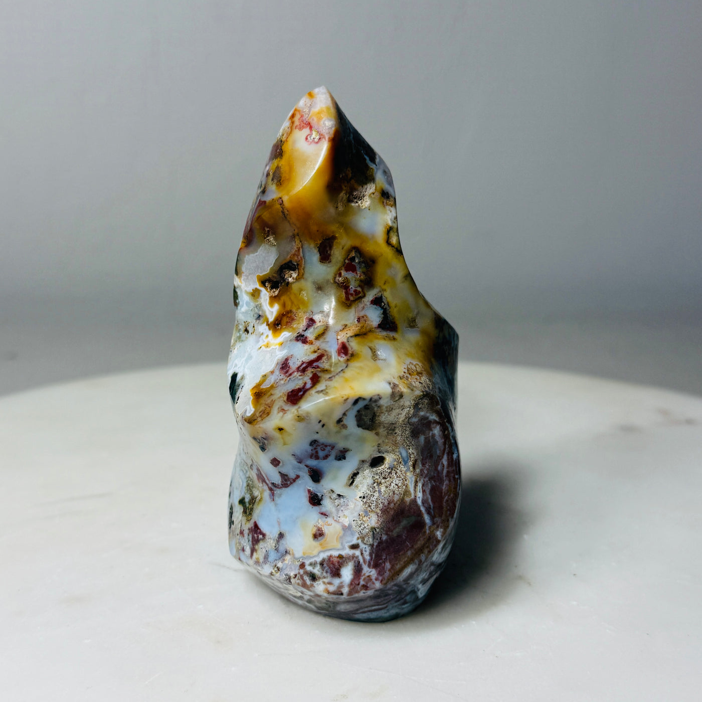 Sculpture flamme en jaspe mystère – Pièce maîtresse polie sélectionnée à la main (pas de sélection de sous-variété)