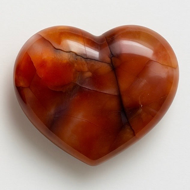 Sculpture Cœur en Agate Cornaline (Akik) – Décoration en Cristal Sélectionnée à la Main