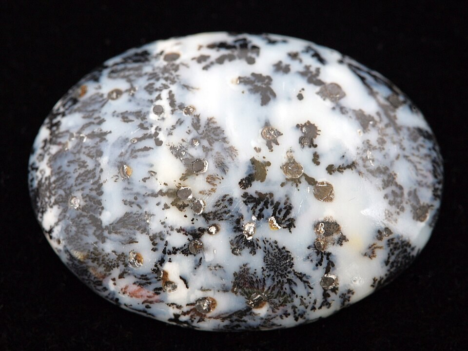 Dendritic Agate real specimen reference photograph