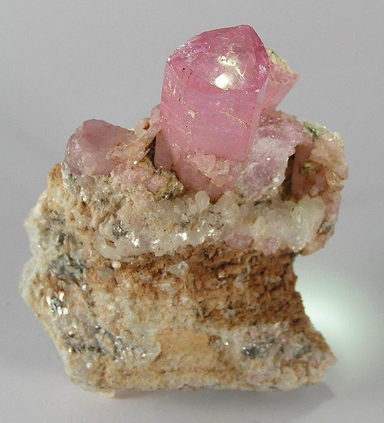 Tourmaline real specimen reference photograph