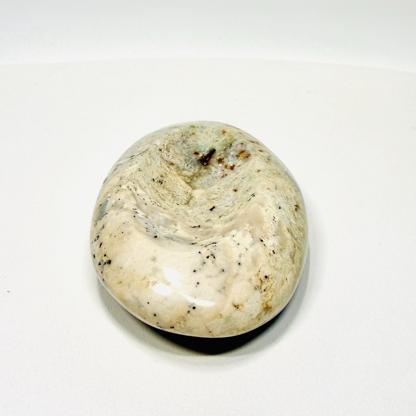 One-of-a-Kind Cream Plume Agate Trinket Dish — 4.5 in, 1 lb — contenido multimedia del producto 3