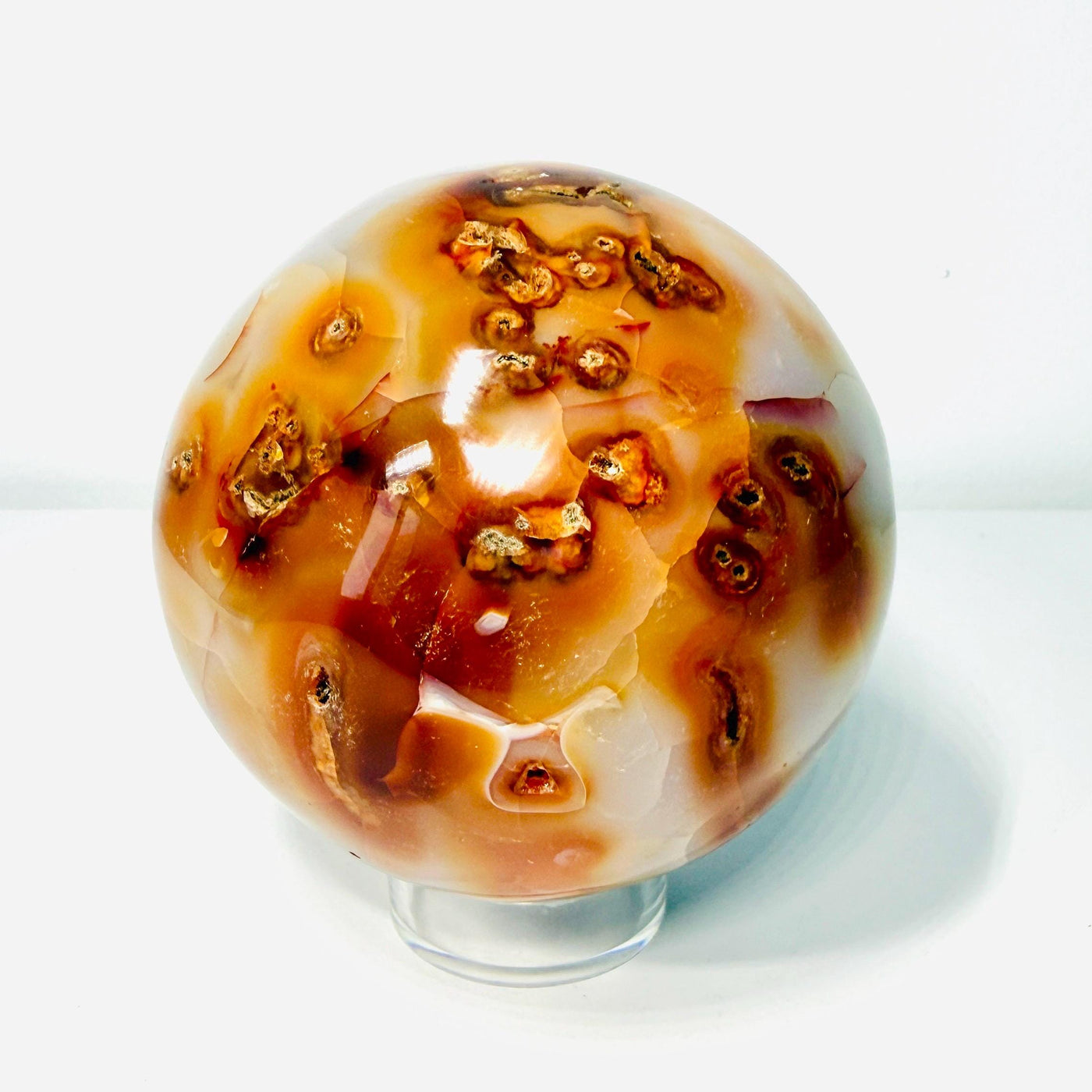 One-of-a-Kind Banded Carnelian Agate Sphere with Natural Cavities — 3.1 lb — média du produit 2