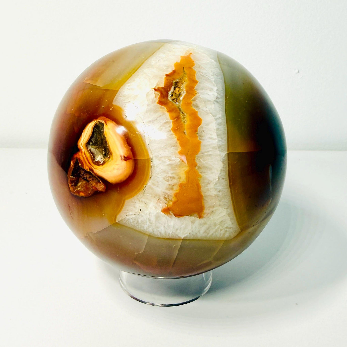 One-of-a-Kind Crimson Carnelian Agate Sphere with White Druzy — 3.2 lb — média du produit 1