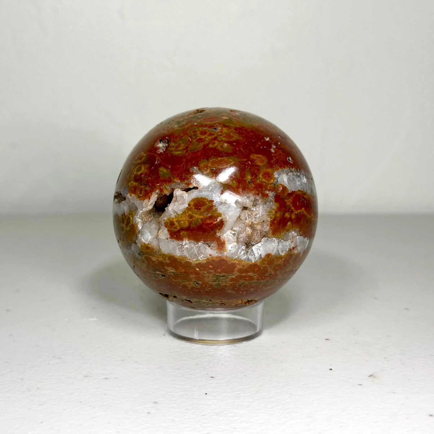 One-of-a-Kind Sunset Jasper Orb with Quartz Cavity (2.6 in, 0.8 lb) — contenido multimedia del producto 1