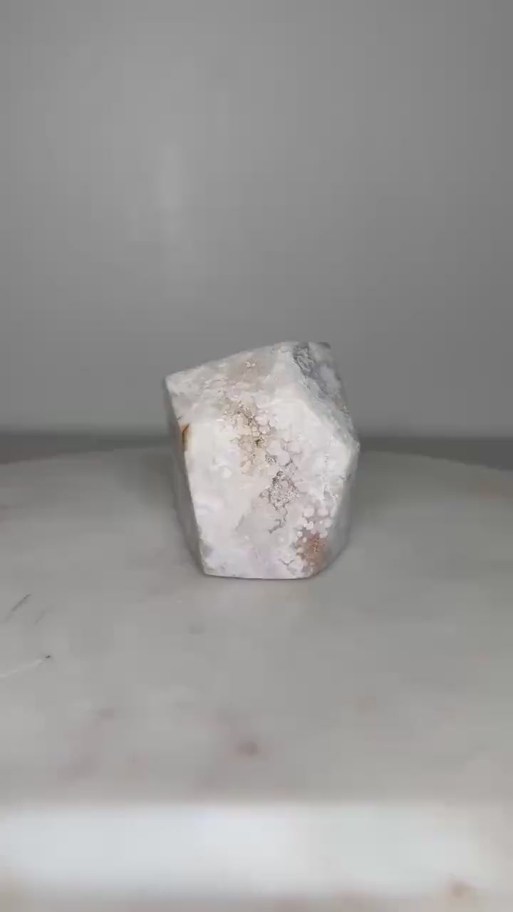 One-of-a-Kind Flower Agate Freeform with Druzy (3.7 in, 1.6 lb) — média du produit 6