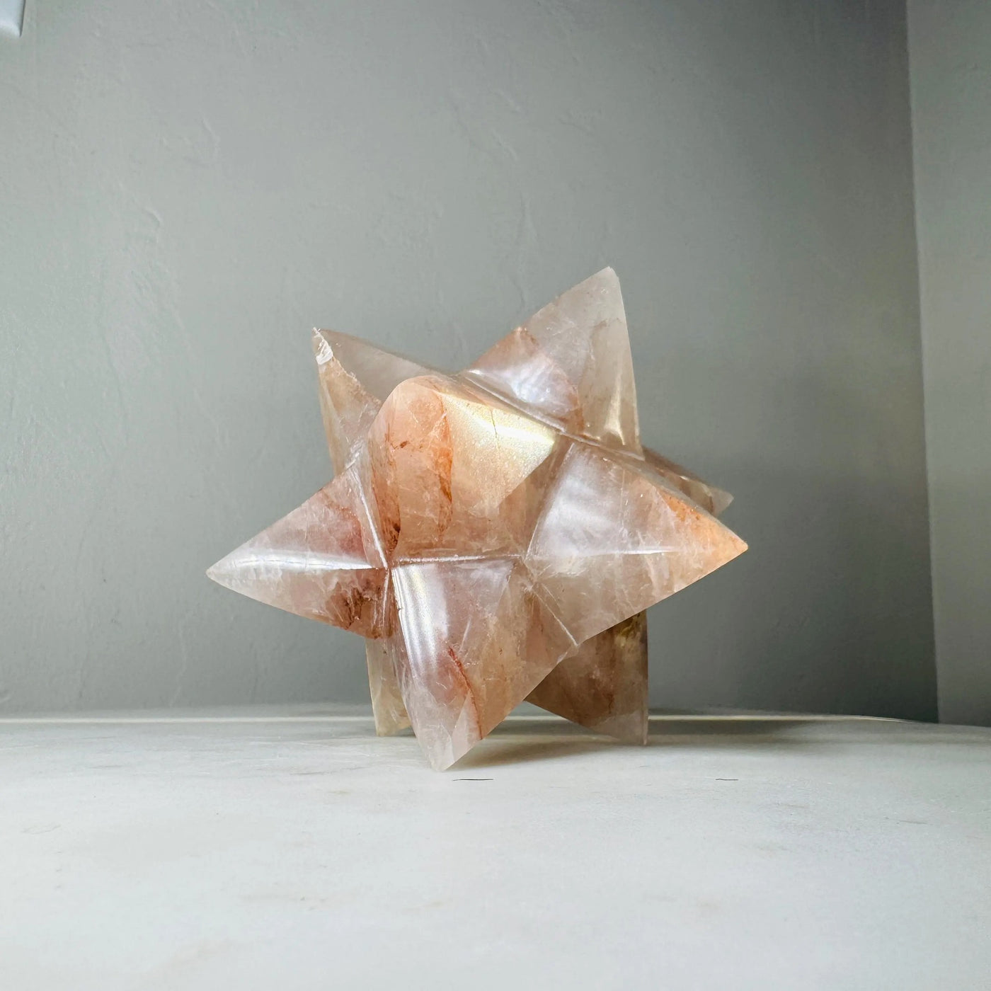 CLEARANCE — Hematoid Quartz Merkaba Star (4 in, 1.8 lb) — contenido multimedia del producto 3
