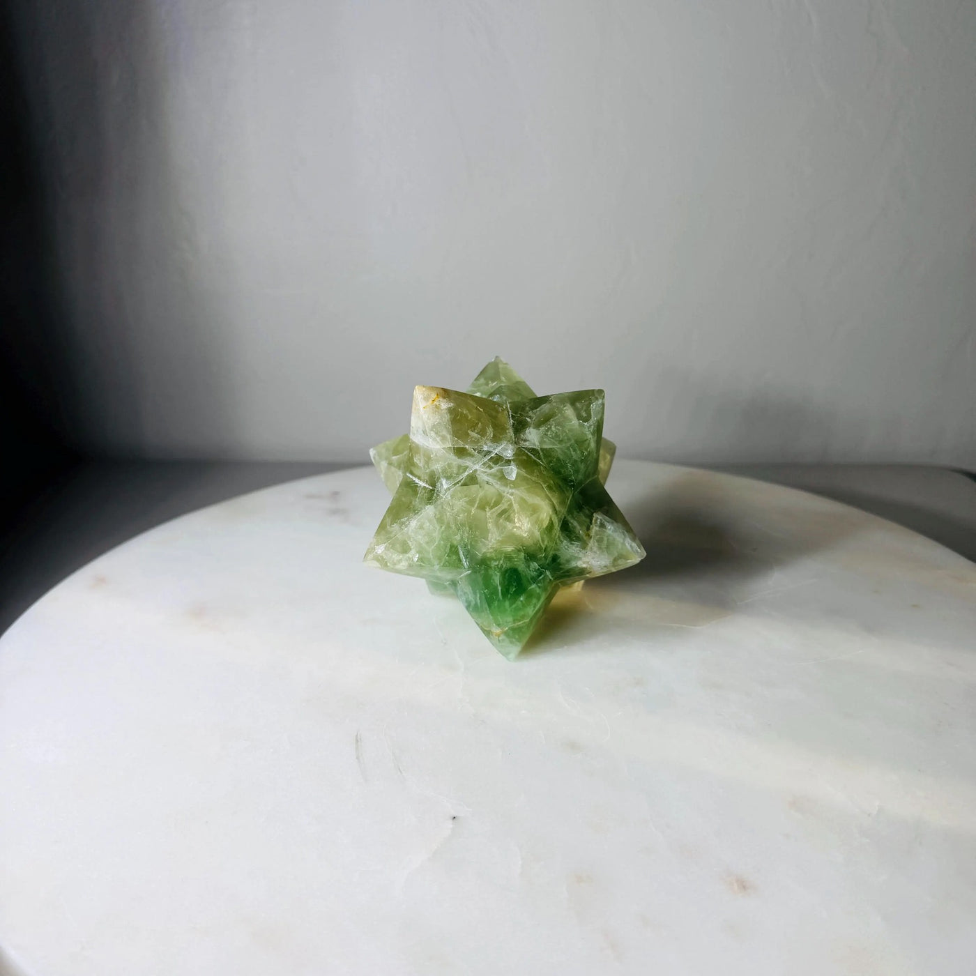 CLEARANCE — Green Fluorite Merkaba Star (3.6 in, 1.6 lb) — média du produit 2